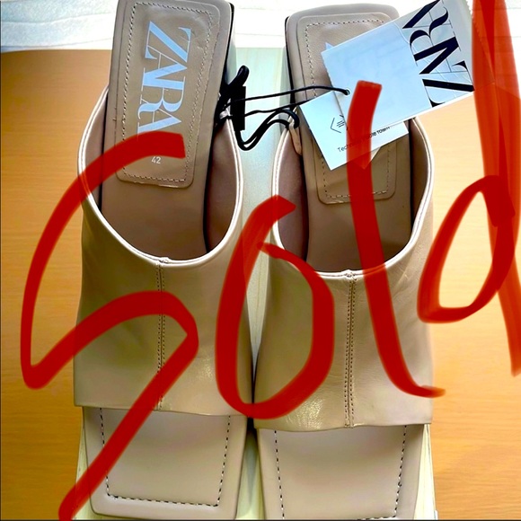 Zara Shoes - Comfort heel leather sandals